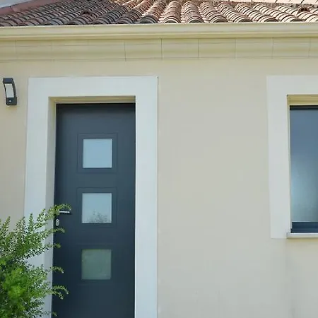 לינה וארוחת בוקר La Maison Bird D'hotes *